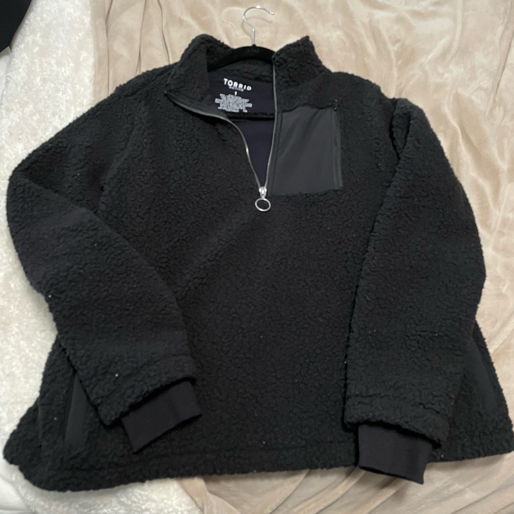 Torrid thick Sherpa active pullover
